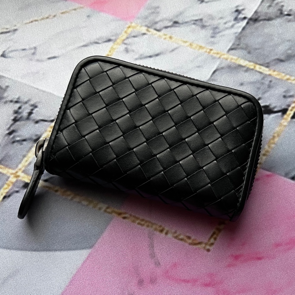 BOTTEGA VENETA Coin/Card Holder Intrecciato Black  *GREAT CONDITION*